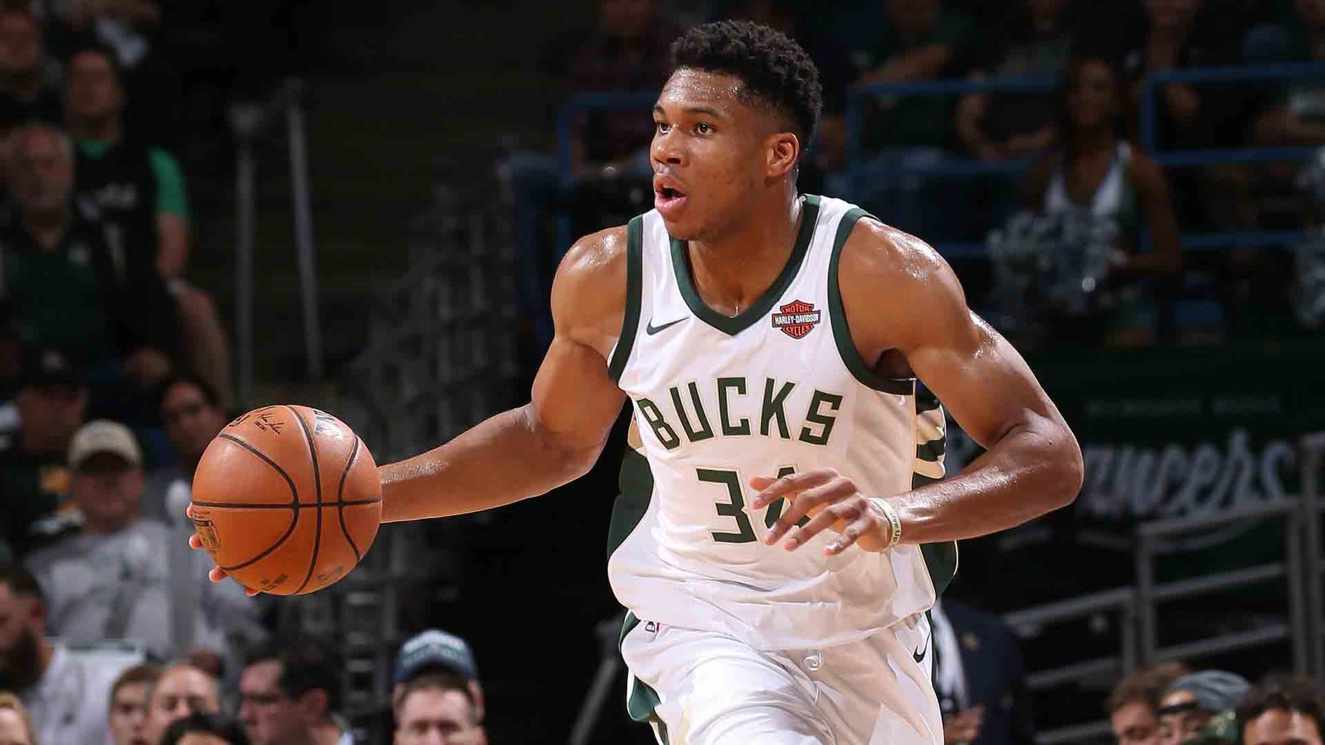 Giannis Antetokounmpo Milwaukee Bucks